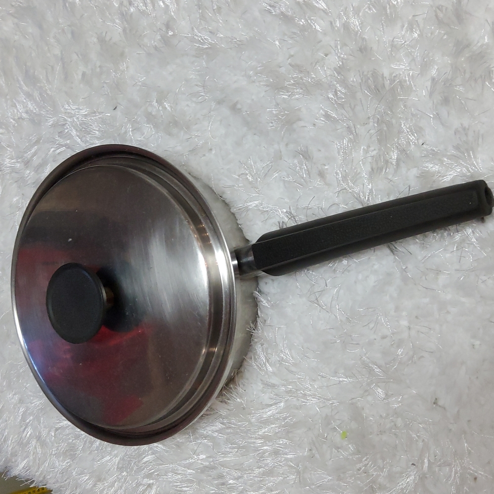 Vintage frying pan with lid